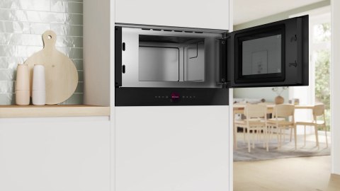 Kuchenka mikrofalowa BOSCH BFR7221B1